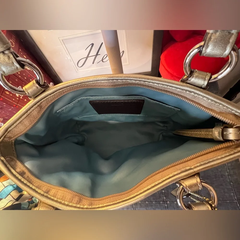 Coach 2008 Leah Gold Metallic Mini Tote Bag Creed J0868-42416 - Picture 16 of 16